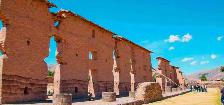 Cusco: Scenic Route of the Sun to Puno with Buffet Lunch - Raqchi’s Temple of Wiracocha: huge Inca walls and a big sense of scale