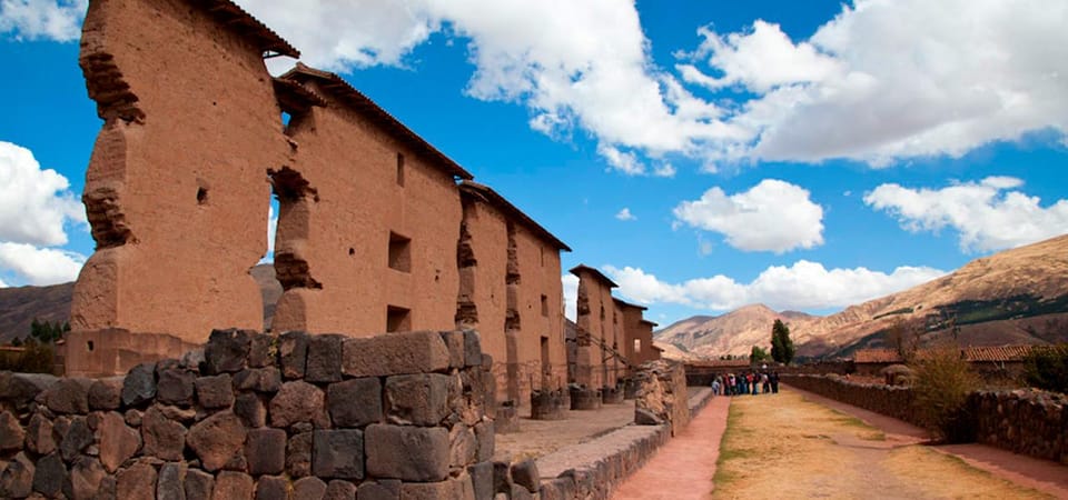Cusco: Scenic Route of the Sun to Puno with Buffet Lunch - Buffet lunch in Marangani–Sicuani: refuel without losing the day