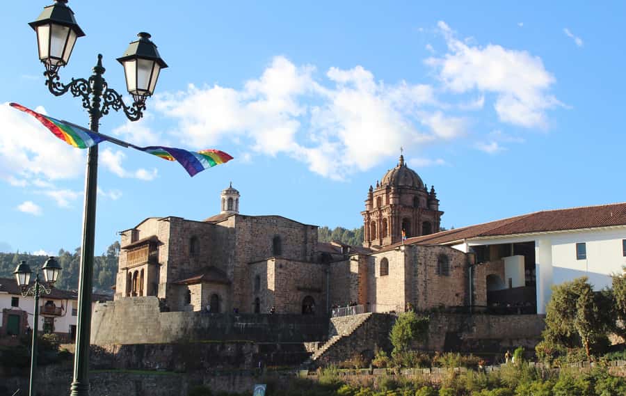 Cusco: Sightseeing Tour of the City on an Open-Top Bus - Plaza de Armas photo stop: the classic center, without overthinking it