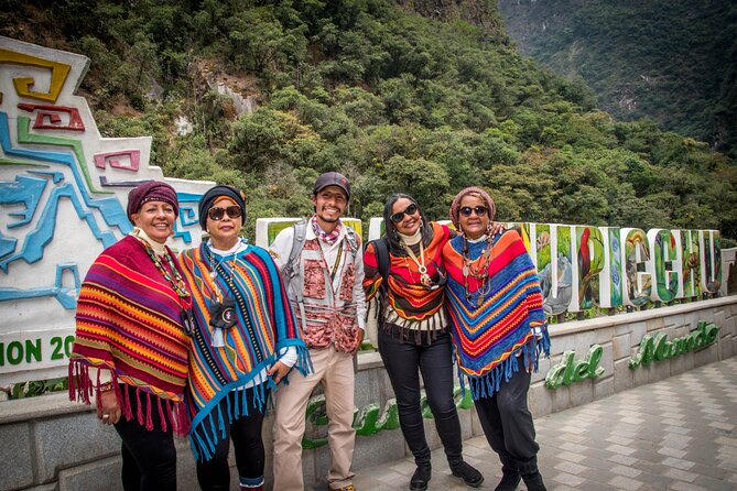 Day Trip to Machu Picchu from Cusco - Arrival in Aguas Calientes: Meet the Team, Then Bus Up
