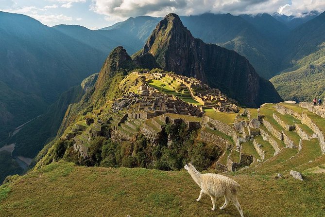 Epic Machu Picchu 2-Day Adventure by Car with Overnight Stay - The Sacred Valley drive and the Human Marca lunch break