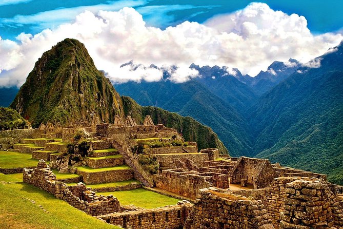 Epic Machu Picchu 2-Day Adventure by Car with Overnight Stay - Day 2: the 4:00–4:30 am start and the climb up to the citadel