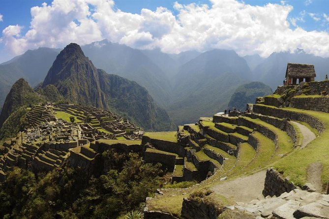 Epic Machu Picchu 2-Day Adventure by Car with Overnight Stay - The guided tour: about 2 hours with a local expert