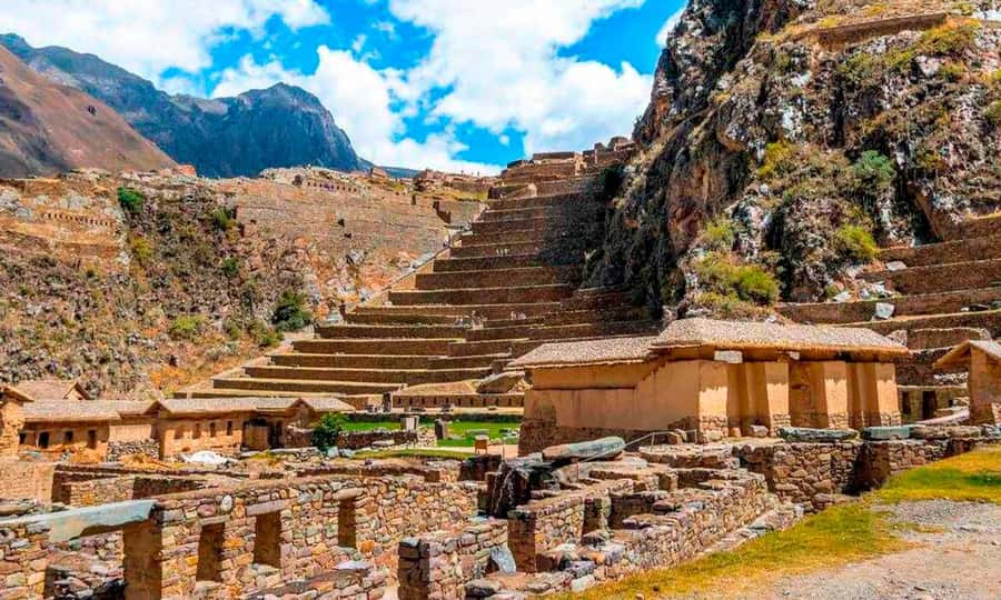 Excursion to sacred valley from Cusco with buffet lunch - Pisac: where guided ruins beat a quick photo stop