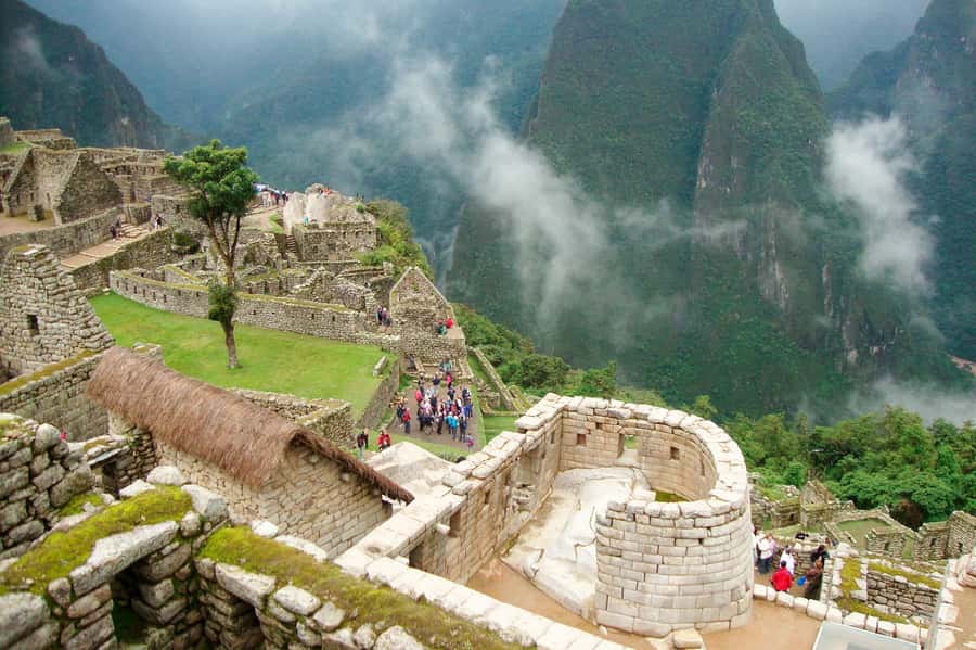 From Cusco: 2-day excursion to Machu Picchu + With Tickets - Who this tour suits best (and who should rethink)