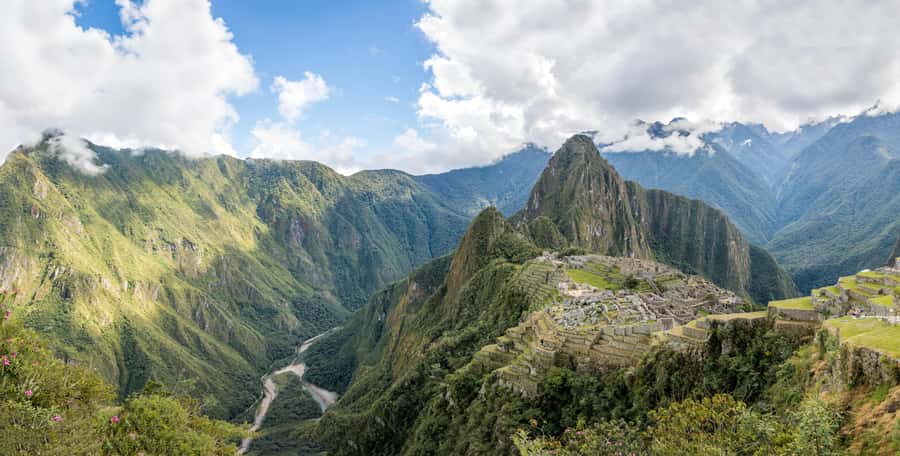 From Cusco: 2-Day Inca Trail to Machu Picchu - Hydroelectrica to Aguas Calientes: a mostly flat 2.5-hour walk (or train if you choose)