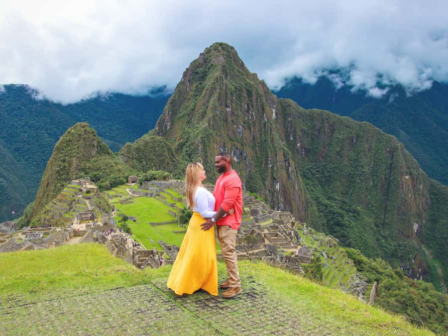 From Cusco: 2-Day Sacred Valley and Machupicchu by Train - Booking a train-and-guide package: what you really get for $499