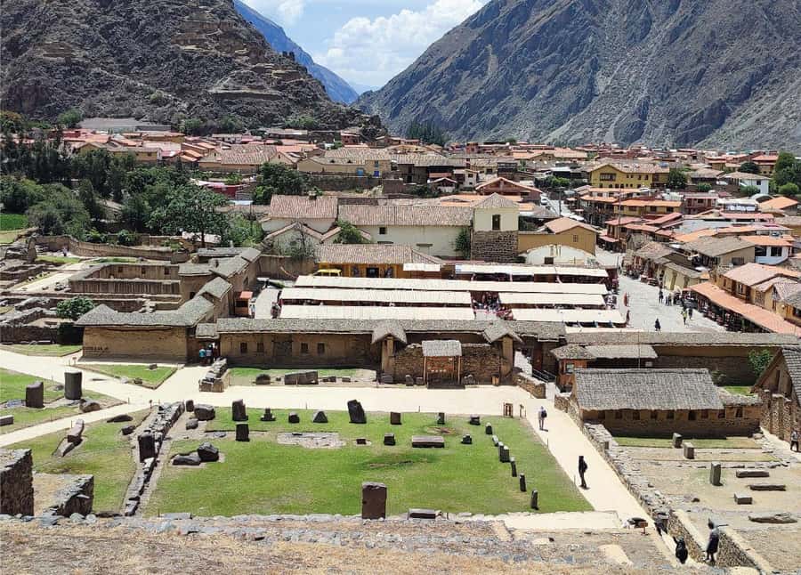 From Cusco: 2-Day Trip to the Sacred Valley and Machu Picchu - Pisac: terraces, irrigation, and the biggest Inca cemetery