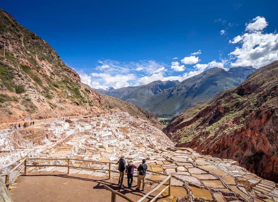 From Cusco: Chinchero Weavers, Moray, Maras Salt Mines Tour - Cusco Pickup to Moray: Why This Tour Starts Early