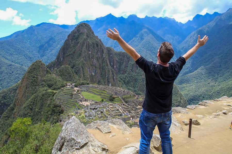 From Cusco: Full-Day Group Tour of Machu Picchu - Machu Picchu inside the citadel: what the 2-hour guided walk feels like