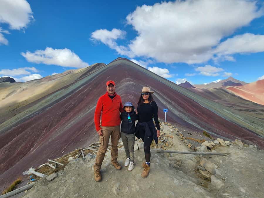 From Cusco: Full Day tour to Rainbow mountain and Red Valley - The descent and the buffet lunch back in Cusipata