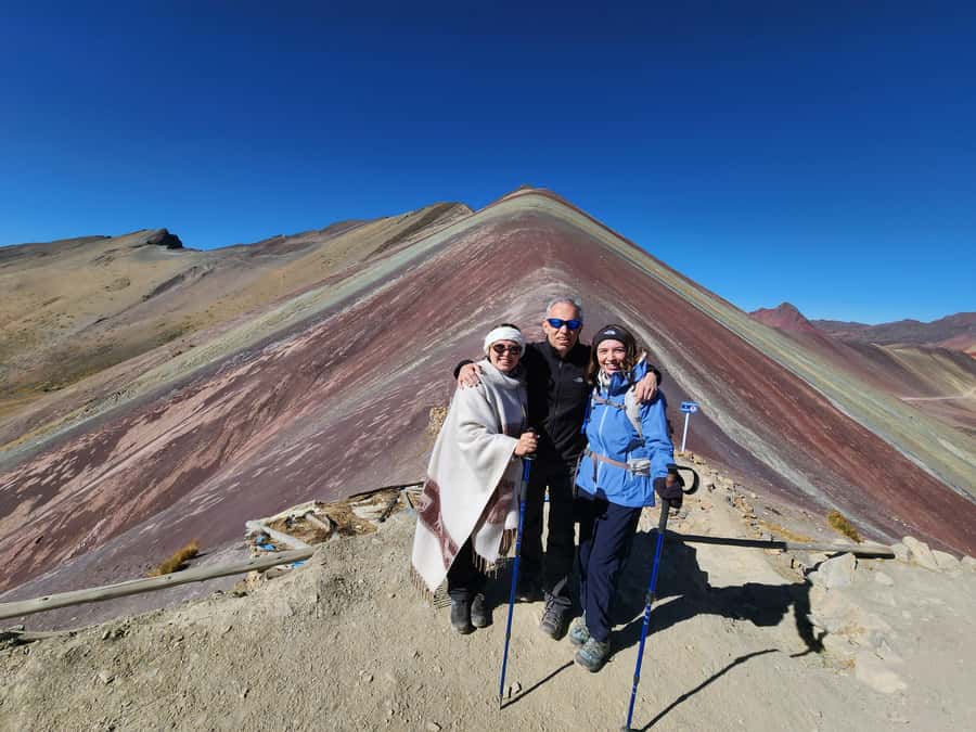From Cusco: Full Day Tour to Vinincunca Rainbow Mountain - Hike to the viewpoint: 1.5 to 2 hours up, then the descent