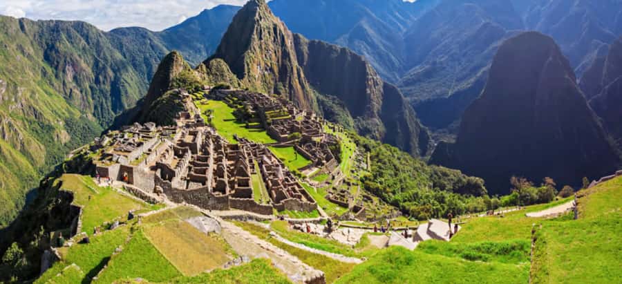 From Cusco: Machu Picchu Private Day Trip on Panoramic Train - Panoramic train to Aguas Calientes: Sacred Valley in widescreen