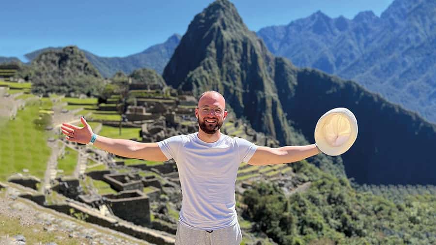 From Cusco: Machu Picchu Tour with Hiking Ticket - Guided Entrance to Machu Picchu: From Ruins to Stories