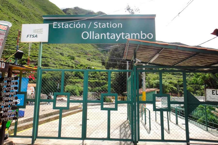 From Cusco: Sacred Valley ending in Ollantaytambo and Lunch - Ollantaytambo: fortress power and a town you can still walk