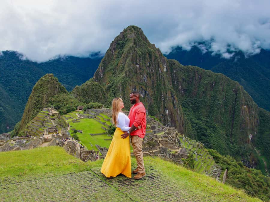 From Cusco: Sacred Valley & Machu Picchu 2-Day Tour by Train - Chinchero: alpacas, hand-weaving, and a quick look at daily life