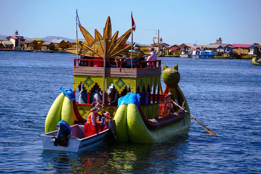 From Cusco: Titicaca Lake - Full day tour with sleeper bus - Speedboats Across Lake Titicaca: Views, Timing, and Comfort