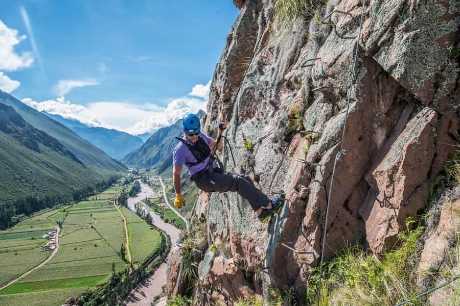 From Cusco: Via Ferrata & Zip Line with lunch - The lunch moment: Sky lodge 4-course views or box lunch by the suspension bridge