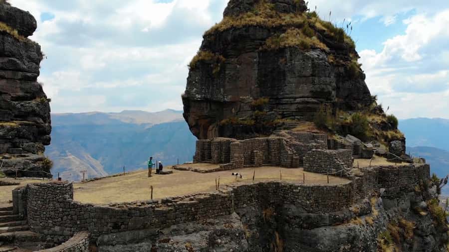 From Cusco: Waqrapukara Hike Full-Day Tour With Meals - Walking to Waqrapukara: guided pace and real Andean details