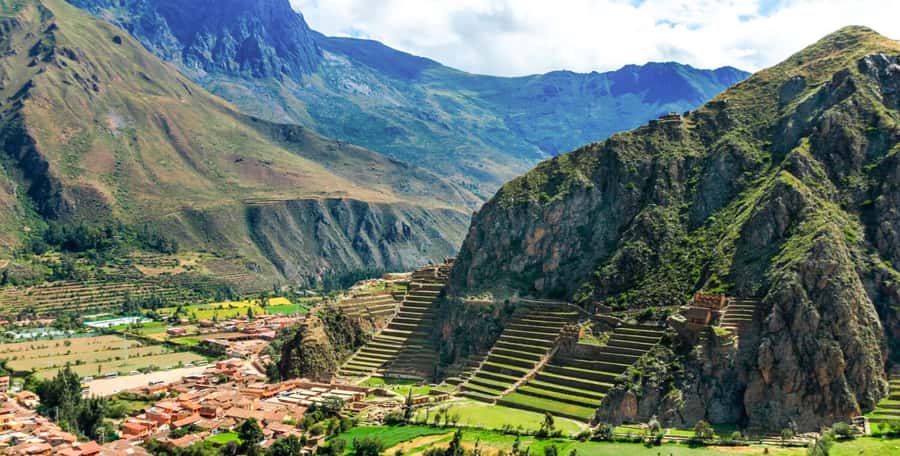 From Cusco:Chinchero, Moray, Maras, Ollantaytambo with lunch - Urubamba Buffet Lunch: The Most Practical Part of the Day