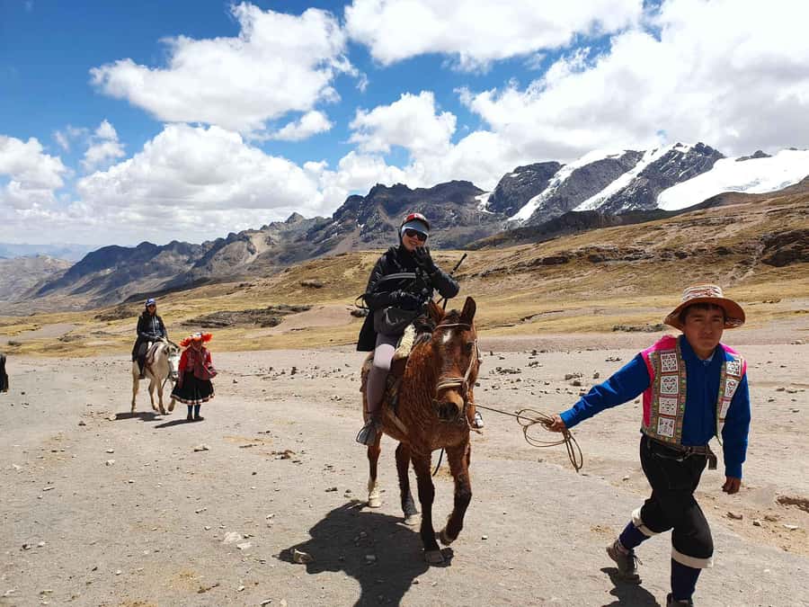 FULL DAY| MOUNTAIN OF COLORS ON HORSEBACK - From Cusco to Cusipata: Your Very Early Start Makes Sense