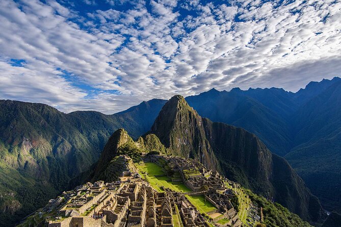 Full Day Tour to Machu Picchu by Train - Ollantaytambo station to Aguas Calientes: the train ride that earns its spot