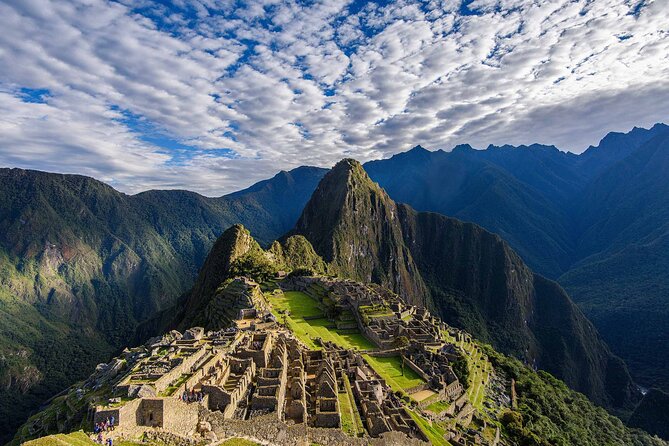 Full Day Tour to Machu Picchu by Train - Cusco to Ollantaytambo: Sacred Valley views, shared transport, and a moving start
