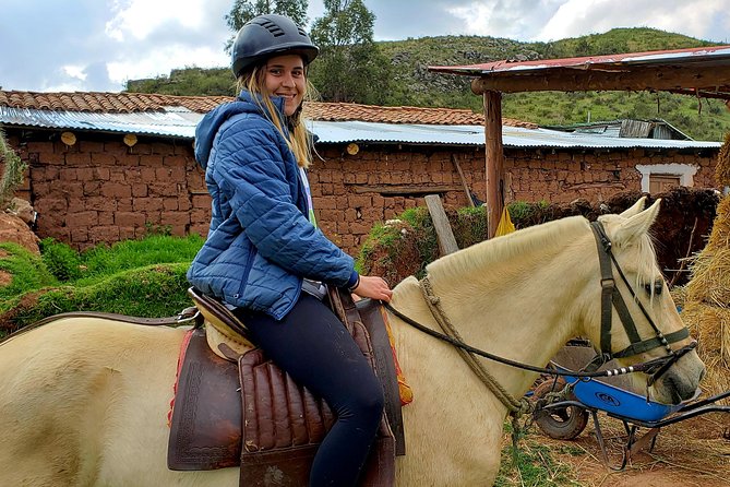Half day Horseback Riding tour around Sacsayhuaman park - Temple of the Moon: what to watch for while you ride