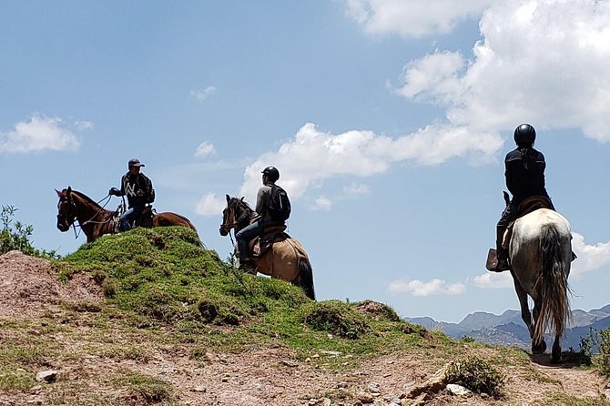 Horseback Tour in cusco to Temple of the Moon & Hidden temples - Stop 2: Templo de la Luna (Amaru Marca Wasi) and a short walk