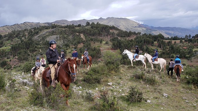 Horseback Tour in cusco to Temple of the Moon & Hidden temples - Stop 1: Horseback riding with Vieja Estancia Ranch