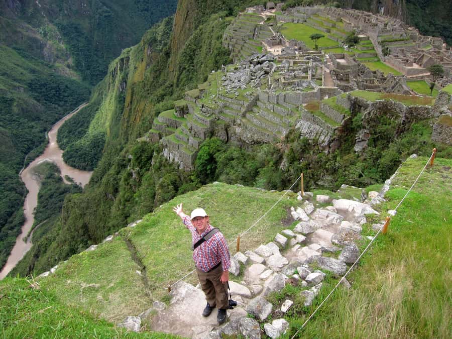 IN MACHU PICCHU: Private Tour Guide Service - The Aguas Calientes uphill bus: what you control (and what you don’t)