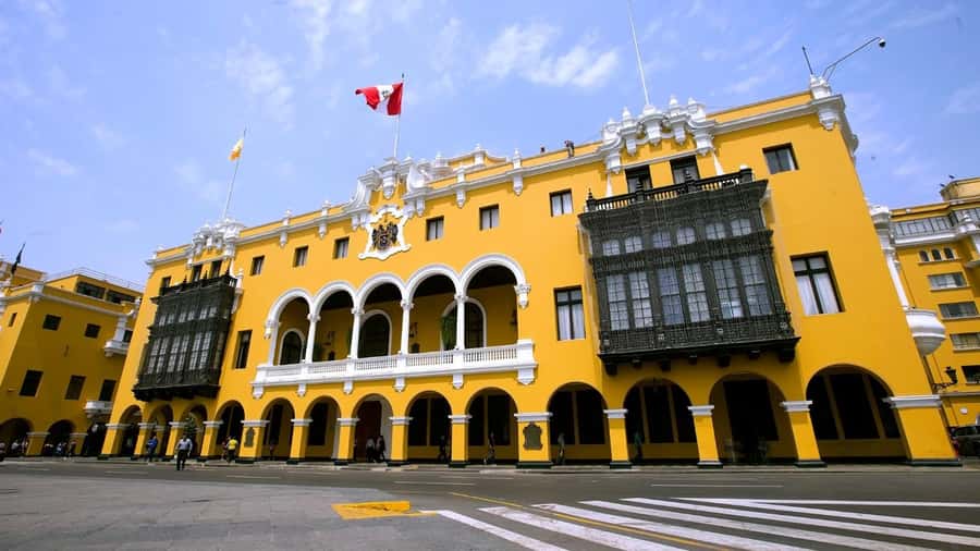 Lima: 7-Day Inca Tour with Flights and Machu Picchu - Lima first: history on foot, pre-Inca under your feet