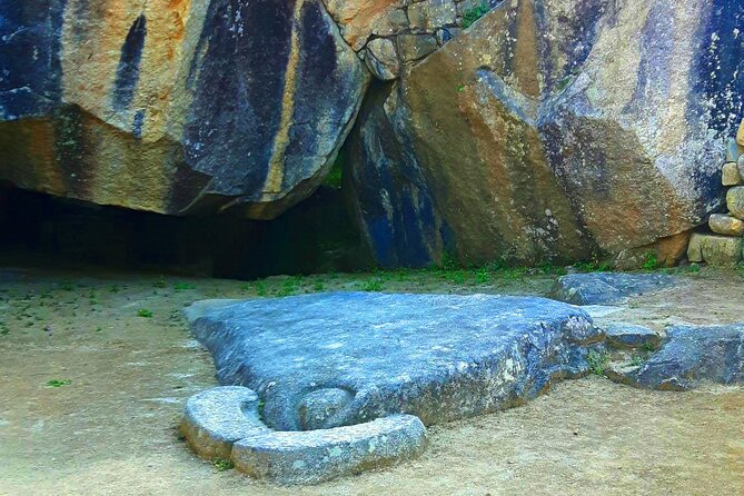 Machu Picchu 1 Day Tour from Cusco by Train - Aguas Calientes arrival: the little town that buys you time