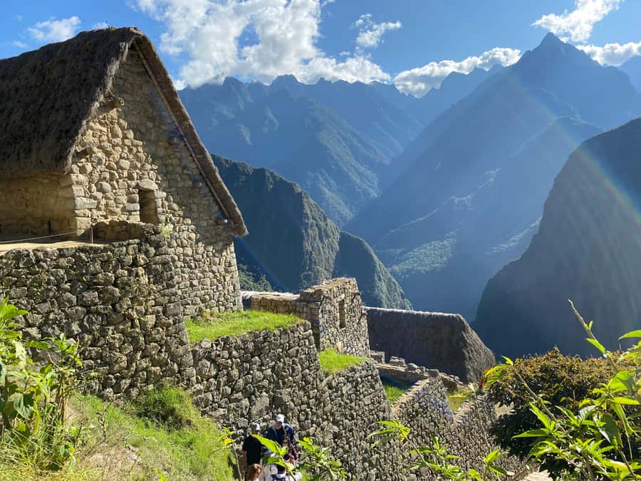 Machu Picchu: Group Guided Tour - From the main plaza in Aguas Calientes to Machu Picchu entry