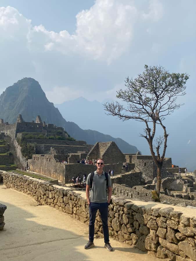 Machu Picchu: historical and photographic guided tour - Comfort, Rules, and What to Bring