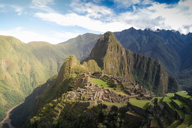 Machu Picchu Tour From Cusco Full Day - Train Time That Feels Like Part of the Show