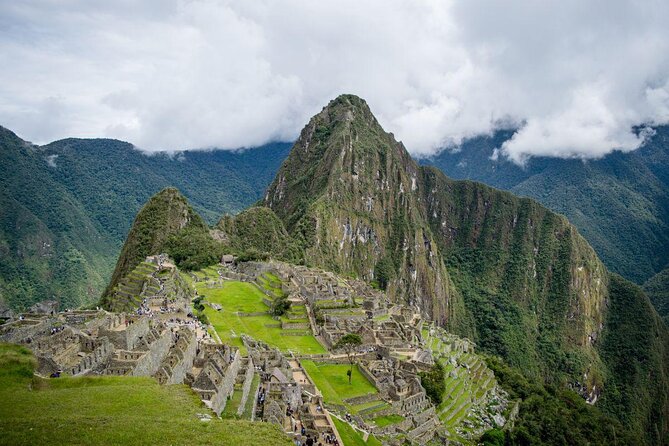 Machupicchu Full Day In Private Service - PeruRail Expedition: Train comfort and the exact route to Aguas Calientes