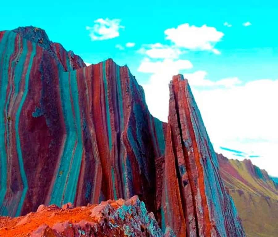 PALLAY PONCHO MOUNTAIN TREK - Layo Drop-Off and the 1.5-Hour Hike to 4,790 m