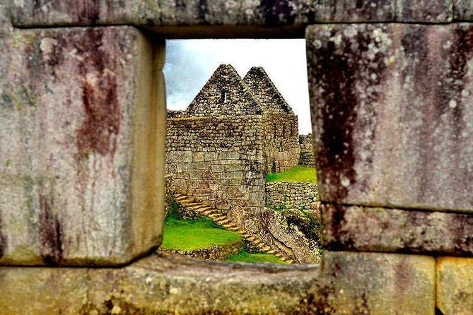 Private Tour: 2-Day Exploration of the Sacred Valley and Machu Picchu - Day 2: Morning bus to Machu Picchu with a guided plan