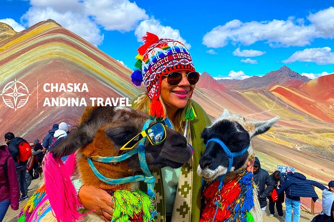 Private Tour Rainbow Mountain + Red Valley + LUNCH - Into Red Valley (Valle Rojo / Pitumarca): red earth, real people, a slower path