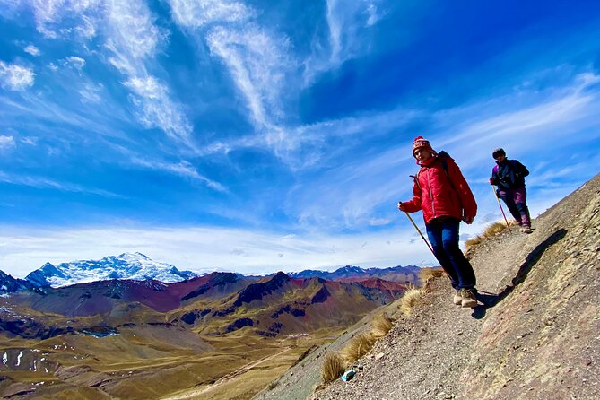 Private Tour Rainbow Mountain + Red Valley + LUNCH - Vinicunca (Rainbow Mountain): explanation before views, then a controlled descent