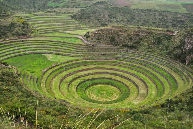 Private Tour Sacred Valley, Chinchero, Maras Moray, Ollantaytambo - Urubamba lunch stop: Andean buffet included, but plan for the line