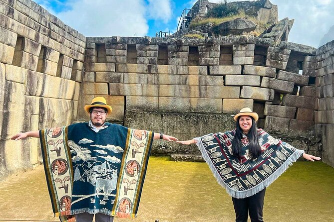 Private Tour to Sacred Valley and Machu Picchu from Cusco - Ollantaytambo and the train toward Machu Picchu town: where timing matters