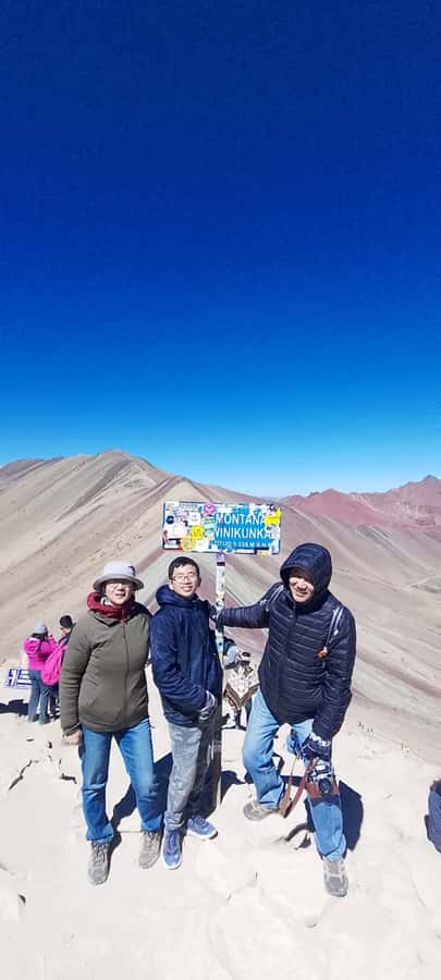 rainbown mountain Vinicunca 1 day - Time at the top: photos, color bands, and panoramic views