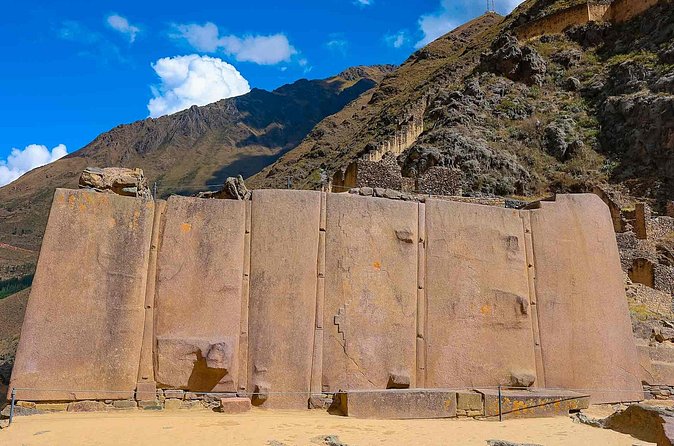Sacred Valley Full-Day Private Tour from Urubamba & Ollantaytambo - Stop 2: Moray’s circular terraces and the idea of an agricultural lab