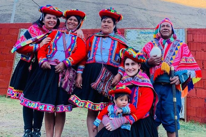 Sacred Valley Textile Workshop – Dyeing & Weaving in Cusco - What You’ll Make: From Bookmarks to Bracelets and Headbands