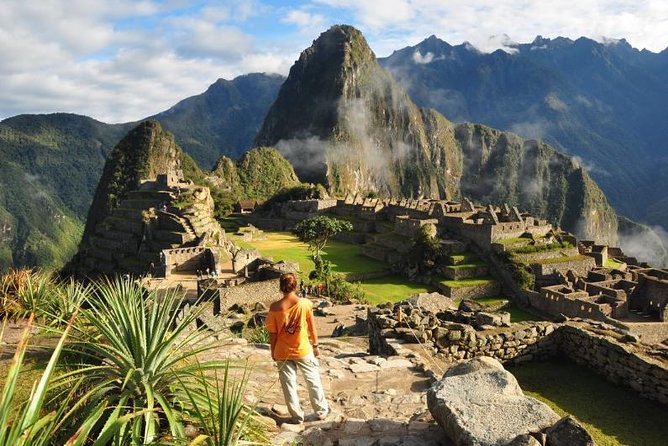 Salkantay 5-Day Trek To Machu Picchu - Day 3: Upper jungle trail to Santa Teresa and a hot springs treat