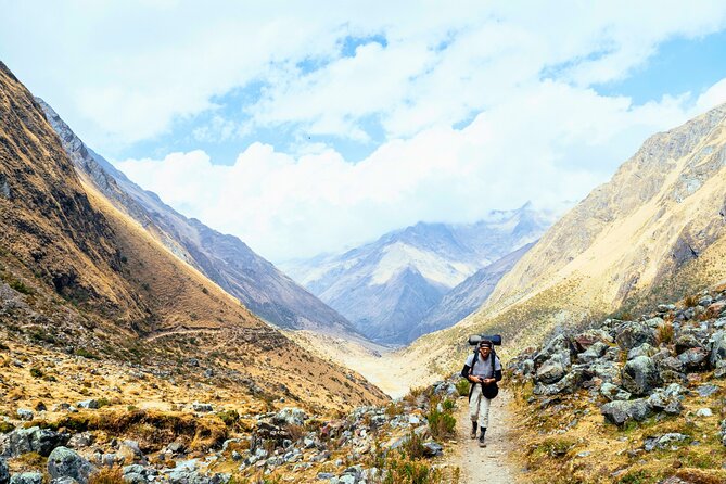 Small Group 5 Days Salkantay and Machu Picchu by Llactapata Tour - Day 4: Inca trail hike to Llactapata, then the descent toward Machu Picchu town