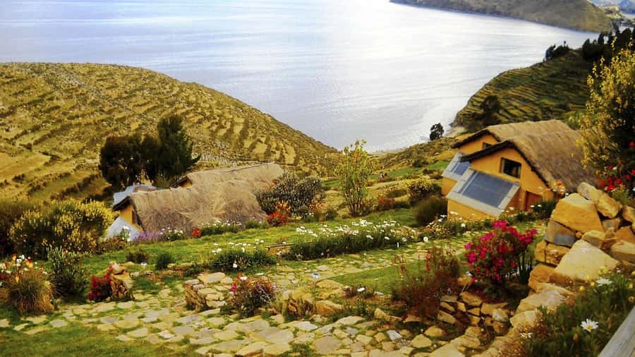 Sun and Moon Tour - Crossing Lake Titicaca and reaching Pikokaina on Isla del Sol