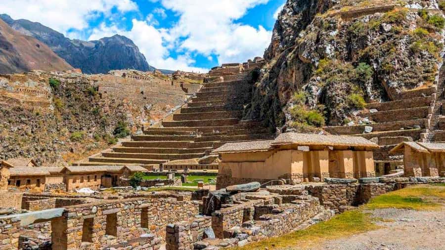 Super Sacred Valley - Pisac: craft market first, then the archaeological park